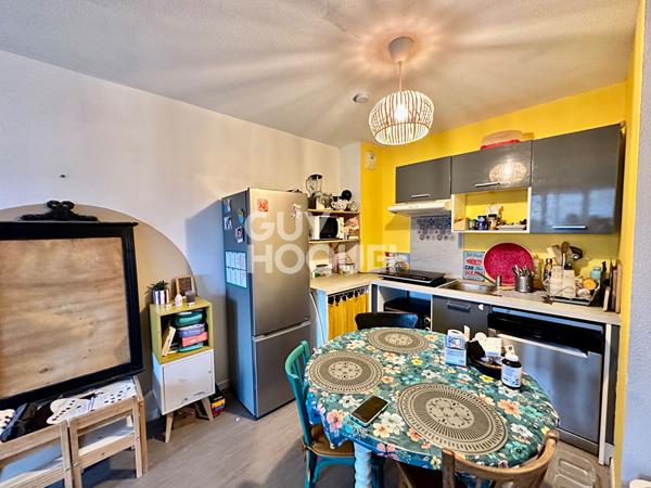 CHARMANT T2 AVEC BALCON ET PARKING