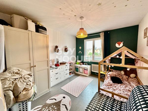 CHARMANT T2 AVEC BALCON ET PARKING