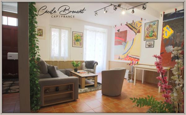 Maison de village rénovée à vendre 7 pièces SAINT LAURENT DE CERDANS (66)