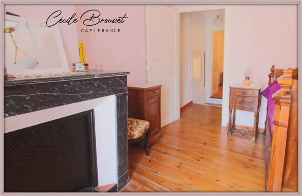 Maison de village rénovée à vendre 7 pièces SAINT LAURENT DE CERDANS (66)