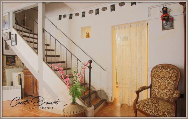 Maison de village rénovée à vendre 7 pièces SAINT LAURENT DE CERDANS (66)