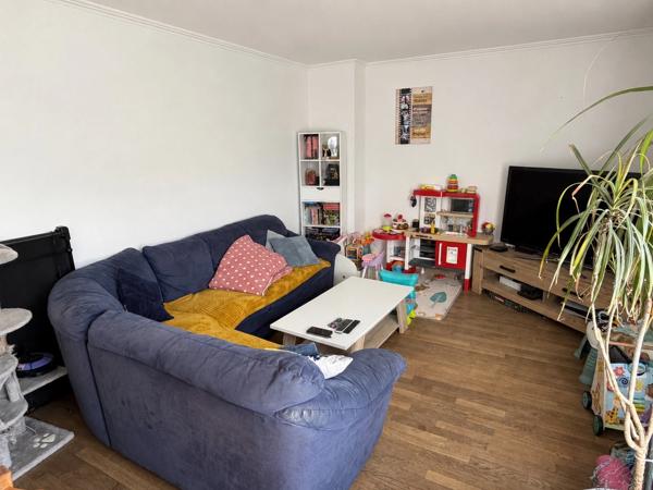 MAISON 3 CHAMBRES AVEC GARAGE ET JARDIN
