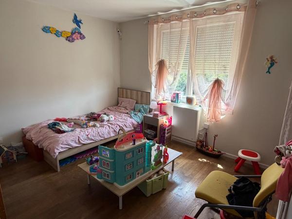 MAISON 3 CHAMBRES AVEC GARAGE ET JARDIN