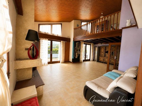 Maison à POUZAUGES, 85700 - 6 pièces 175m²