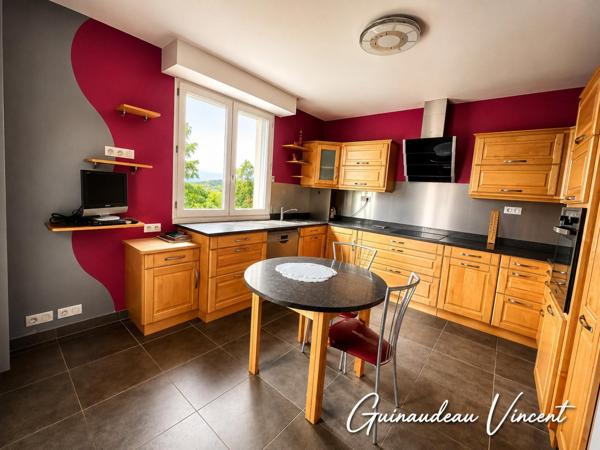 Maison à POUZAUGES, 85700 - 6 pièces 175m²