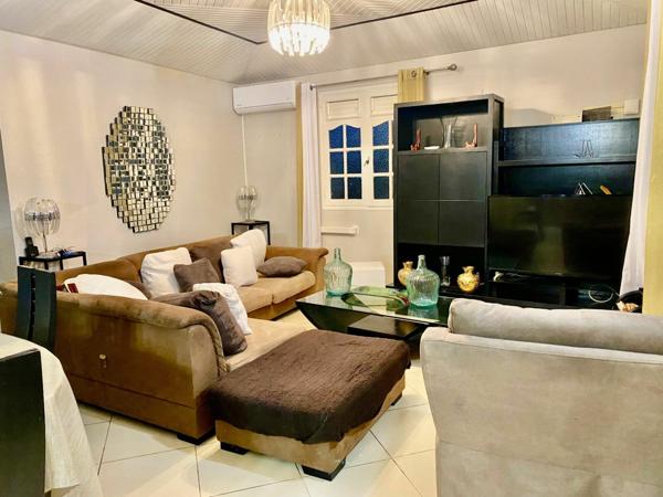 Maison à vendre    6 pièces •  Le Lamentin