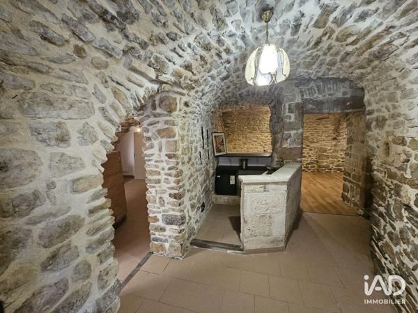 Location restaurant 95 m² Saint-Julien-de-Peyrolas