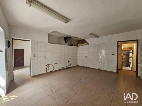 Location restaurant 95 m² Saint-Julien-de-Peyrolas