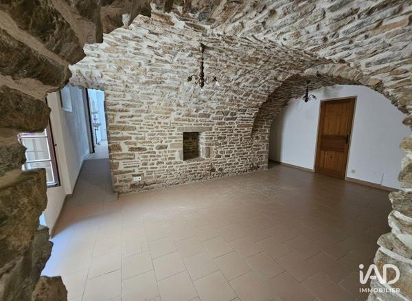 Location restaurant 95 m² Saint-Julien-de-Peyrolas
