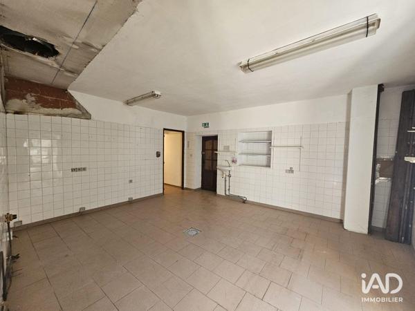 Location restaurant 95 m² Saint-Julien-de-Peyrolas