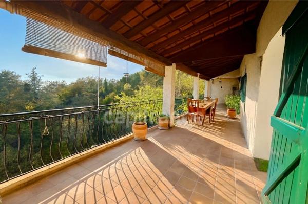 Maison provençale 7 pièces avec garage et piscine DRAGUIGNAN (83)