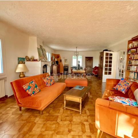 Maison provençale 7 pièces avec garage et piscine DRAGUIGNAN (83)