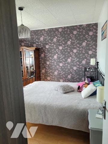 Au dernier étage d'une résidence, grand appartement de type 3 avec terrasse, garage et stationnement