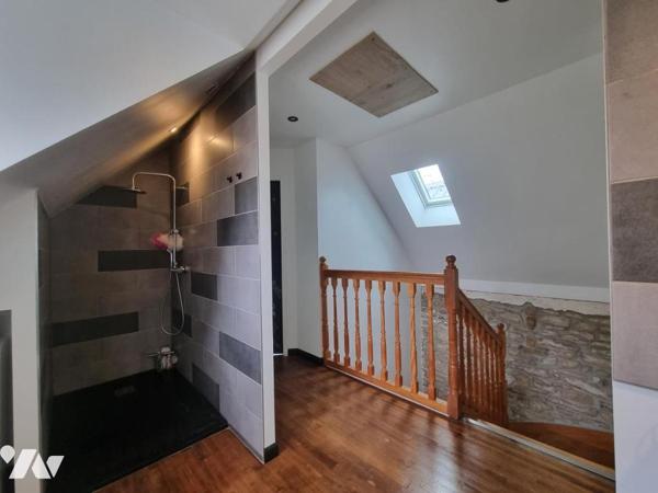 Maison familiale + maison indépendante+ hangar