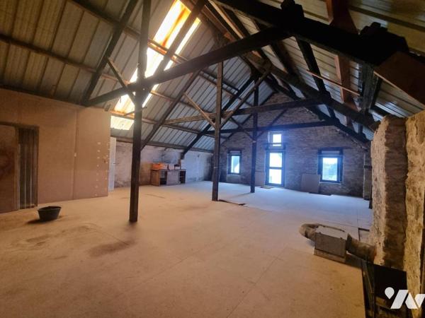 Maison familiale + maison indépendante+ hangar