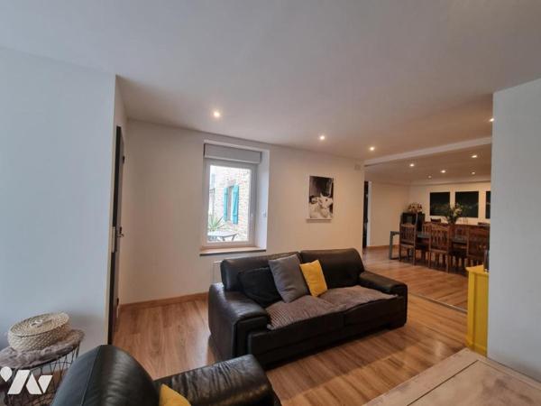 Maison familiale + maison indépendante+ hangar