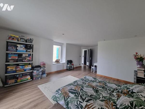 Maison familiale + maison indépendante+ hangar