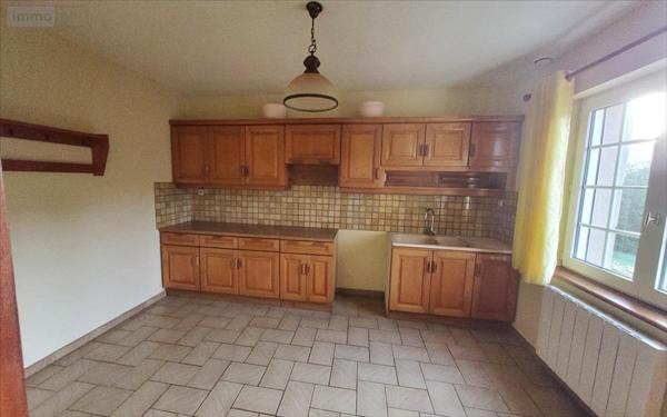 Maison individuelle à vendre à Carhaix-Plouguer dans le Finistère (29270), ref : 29066-1062729