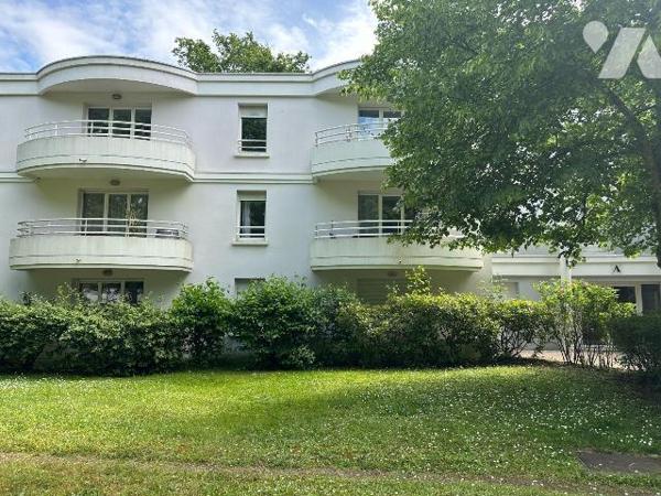 Appartement à Vendre à Gradignan (33170) en Gironde (33)

Dans une résidence, à la lisière du...