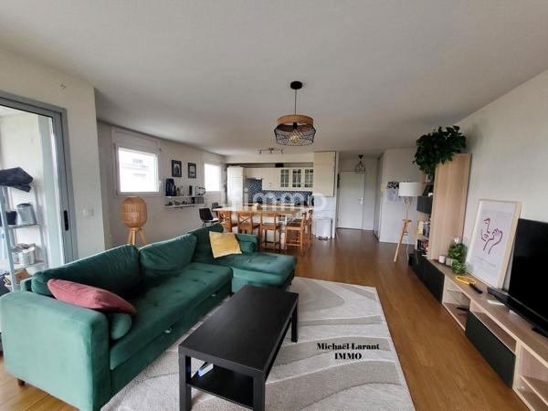 Appartement T3 lumineux avec balcon-terrasse – Bruges-Lac