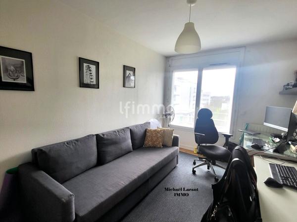 Appartement T3 lumineux avec balcon-terrasse – Bruges-Lac
