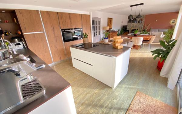 Maison à vendre    7 pièces •  Montauban