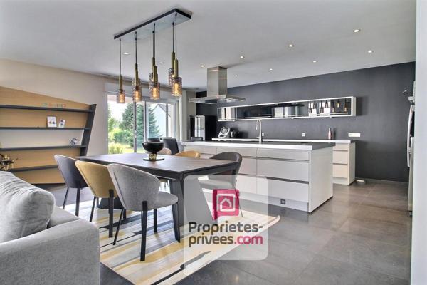 1h15 de PARIS - MAISON CONTEMPORAINE DE PLAIN-PIED 150 m2, CHALET, GARAGE de 80 m2, Le TOUT EDIFIE SUR -6400 m2 DE TERRAIN CLOS
