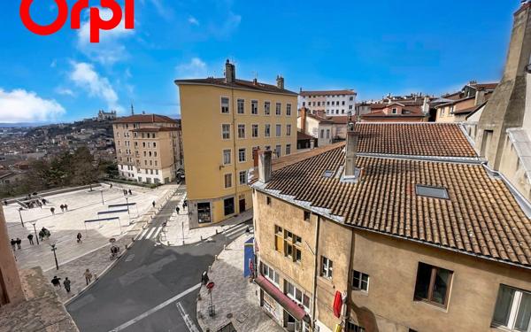 Appartement à vendre    4 pièces • 92,01 m2 Lyon 1