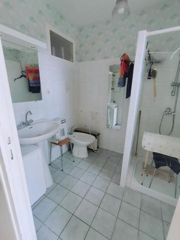 Maison longère en pierre, terrain 10 077 m2