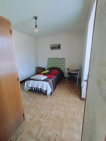 Maison longère en pierre, terrain 10 077 m2