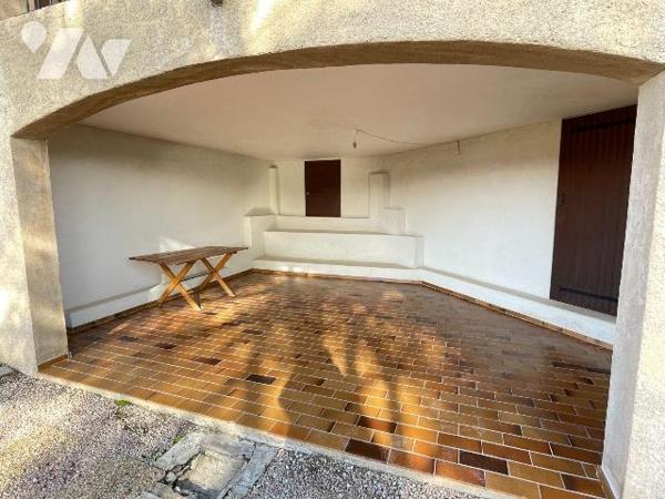 A vendre - Esparron-de-Verdon (04) - Alpes de Haute Provence: 
Villa d'env 129,60 m² avec une ...