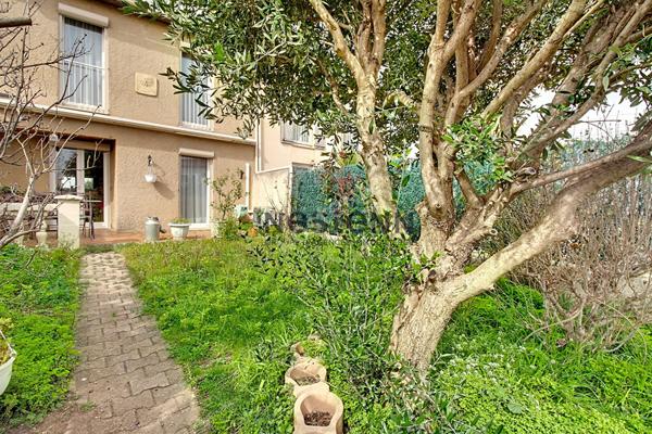 Maison Vitrolles nord 4 pièce(s) 80 m2 + veranda 23m², 3 chambres, terrain 140m² environ.