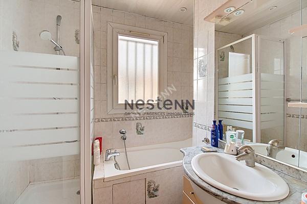 Maison Vitrolles nord 4 pièce(s) 80 m2 + veranda 23m², 3 chambres, terrain 140m² environ.