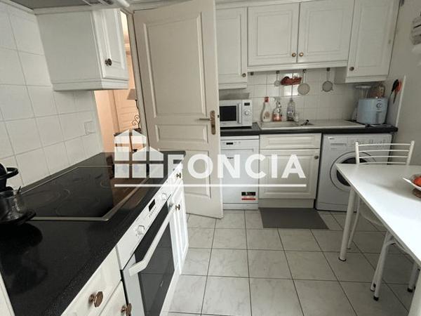 À vendre Appartement 3 pièces 74.15 m² - Marseille 13008