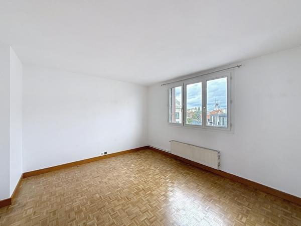 Clamart (92140), à 200m de la gare, T3, 55m², 2 CH