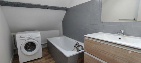 Immeuble de rapport en plein cœur de Châtellerault avec revenus locatifs immédiats