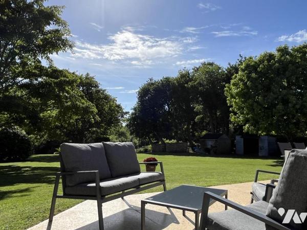 FOUESNANT – ENTRE BOURG ET PLAGES – PROPRIÉTÉ DE CHARME SUR PLUS DE 3 600 M² DE PARC ARBORÉ