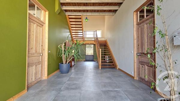 Immeuble à vendre  263 m 2   THEIX NOYALO  - 56