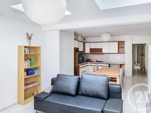 Immeuble à vendre  263 m 2   THEIX NOYALO  - 56