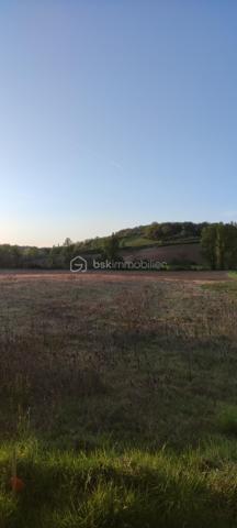 Terrain de 2 478 m²