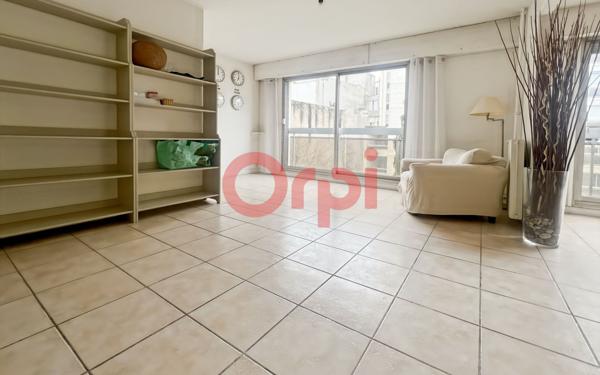 Appartement à vendre    3 pièces • 62,21 m2 Paris 11