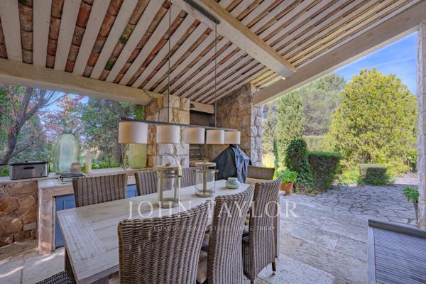 Mougins - Propriété de charme à pied des commerces