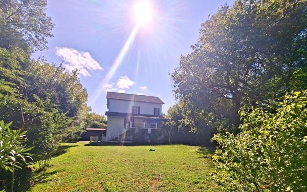 Maison à vendre    7 pièces •  Dax