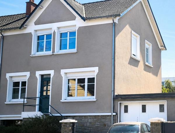 Maison familiale 5 chambres avec jardin clos – Proche centre-ville et gare