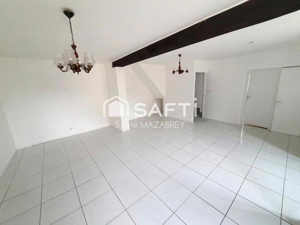 Maison de ville avec cour – 3 chambres –