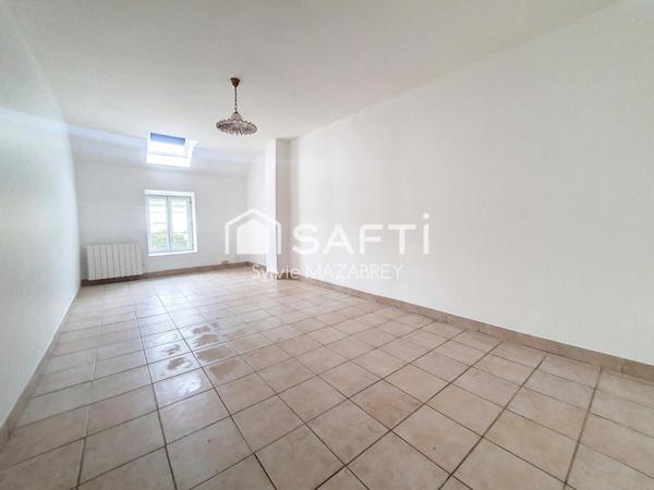 Maison de ville avec cour – 3 chambres –