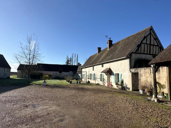 Champigny-la-Futelaye (27220) Maison et batiments