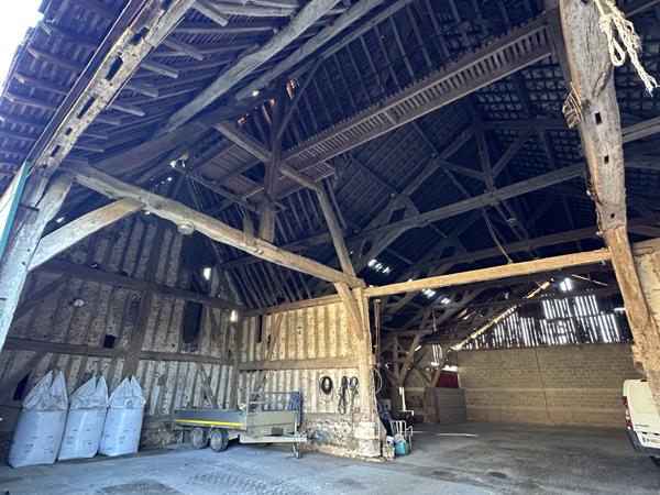 Champigny-la-Futelaye (27220) Maison et batiments