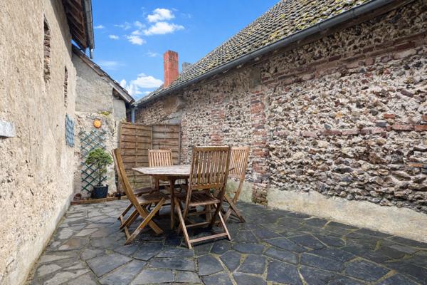 Champigny-la-Futelaye (27220) Maison et batiments