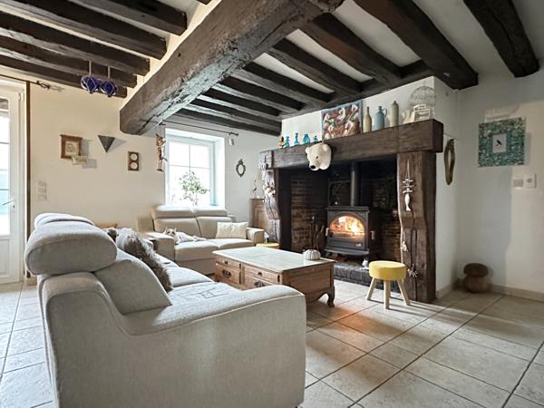 Champigny-la-Futelaye (27220) Maison et batiments